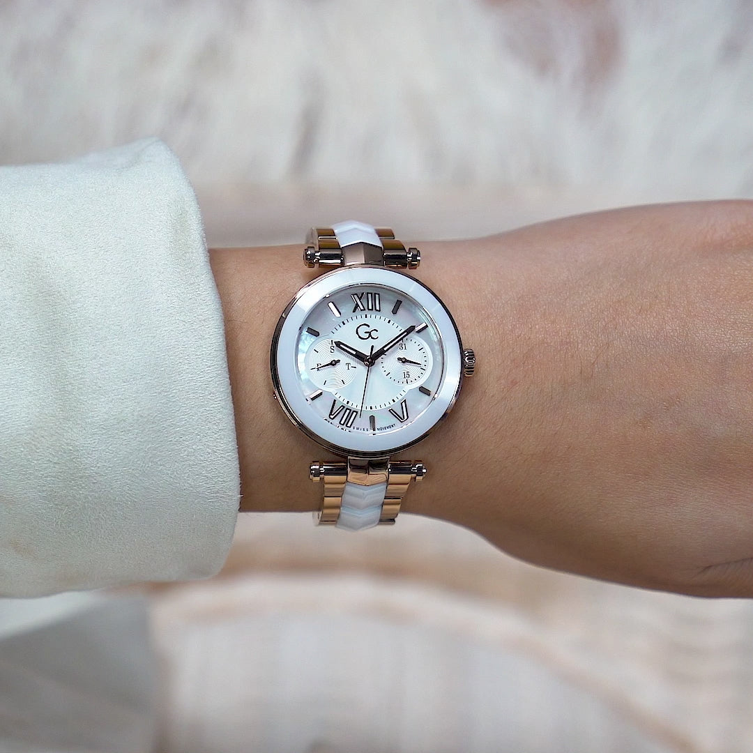 Guess Collection Y92005L1MF